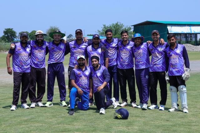 Photo 10 from Garhwal Boys Uk 07 VS Pirates XI Cricket Club